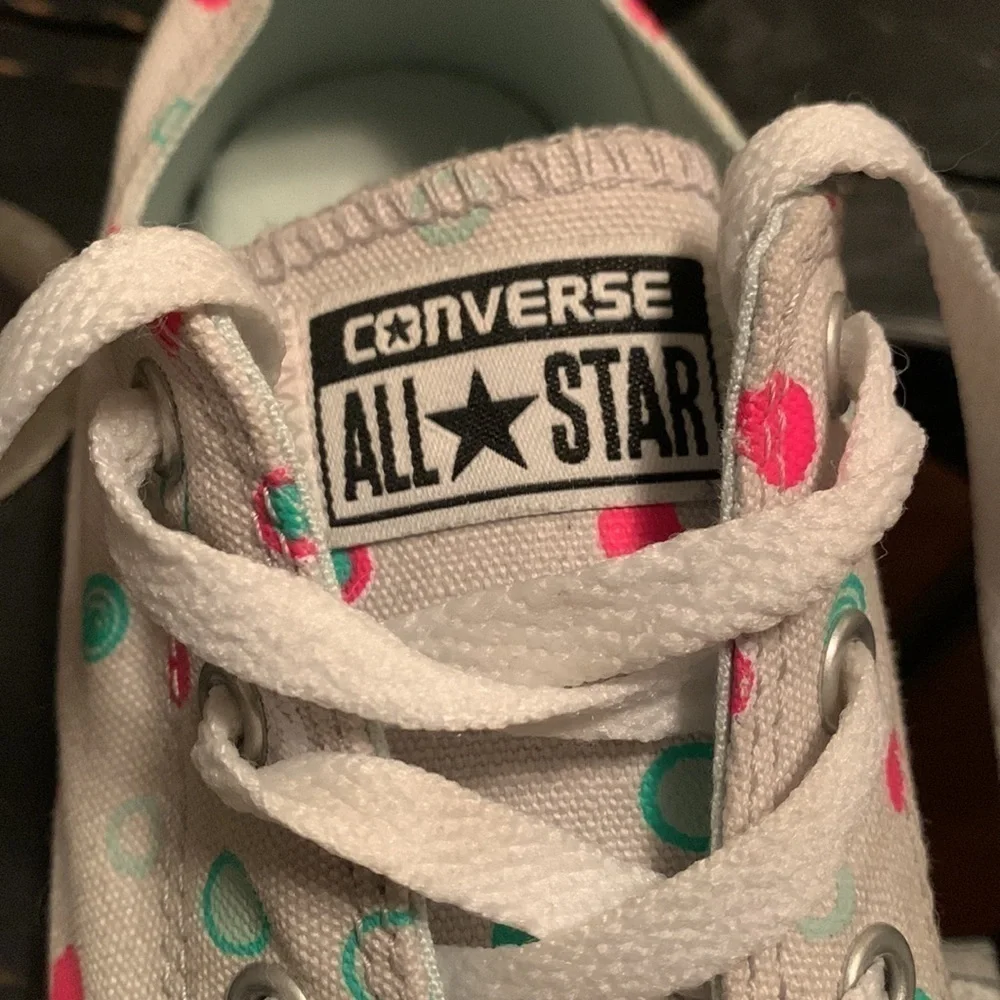 Girls CONVERSE Chuck Taylor ALL STAR Circle Print OX Sneakers
